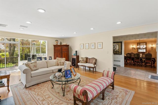 1360 Boxwood Drive W, Hewlett Harbor, NY 11557