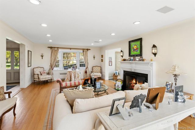 1360 Boxwood Drive W, Hewlett Harbor, NY 11557