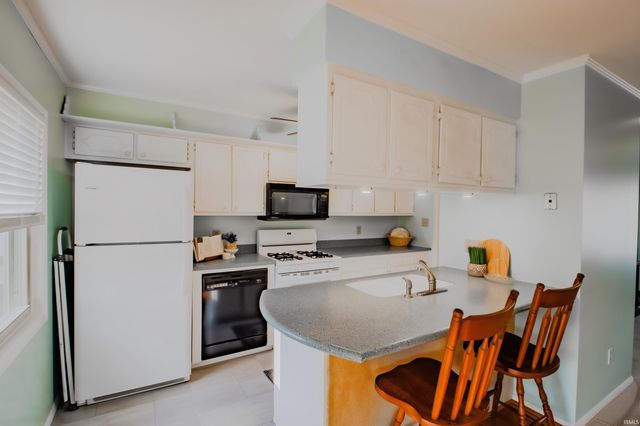 844 S Hickory Drive, Bloomington, IN 47403