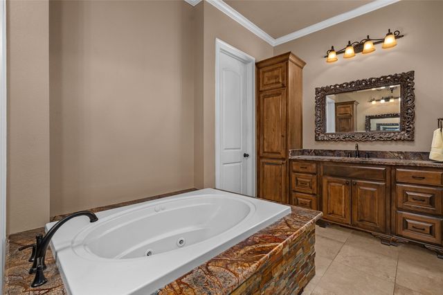 107 Colonel Burt Drive, Benton, LA 71006