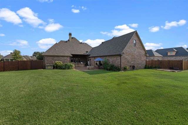 107 Colonel Burt Drive, Benton, LA 71006