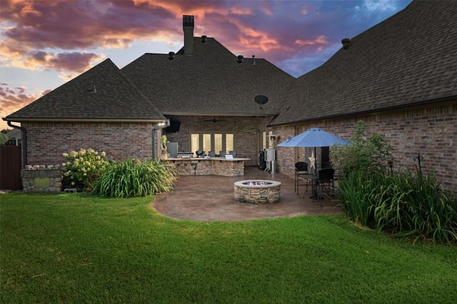 107 Colonel Burt Drive, Benton, LA 71006