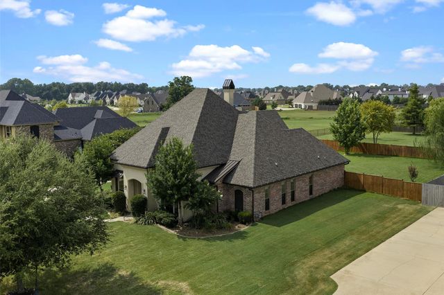 107 Colonel Burt Drive, Benton, LA 71006