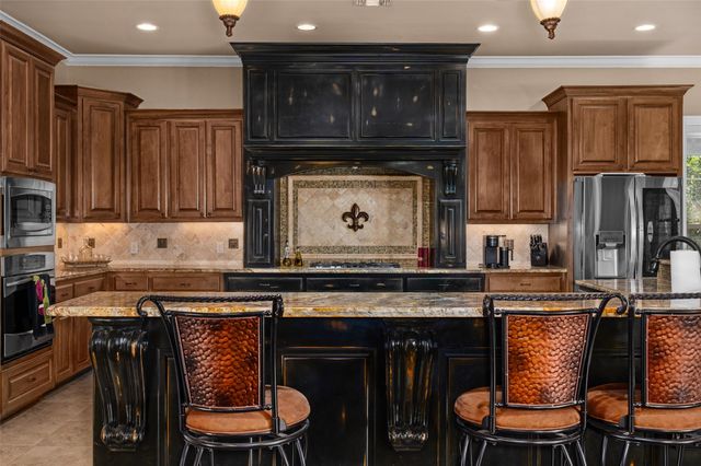 107 Colonel Burt Drive, Benton, LA 71006