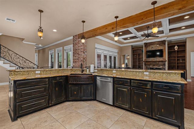 107 Colonel Burt Drive, Benton, LA 71006