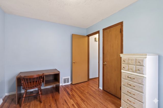 5232 Washburn Avenue N, Minneapolis, MN 55430