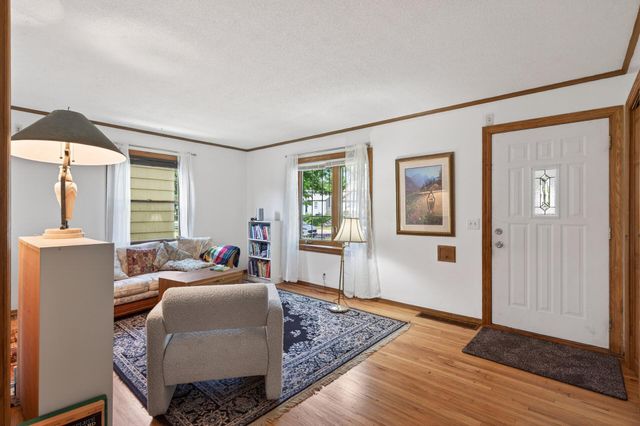 5232 Washburn Avenue N, Minneapolis, MN 55430