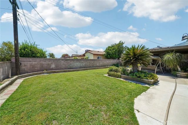 9929 Claremont, Bloomington, CA 92316