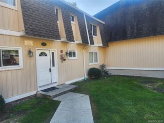 18 Pavilion Ridge Way 1, Suffern, NY 10901