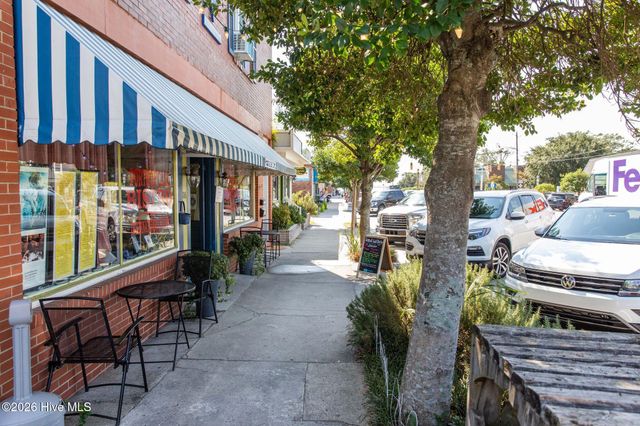 216 Foxcroft Road, Southport, NC 28461