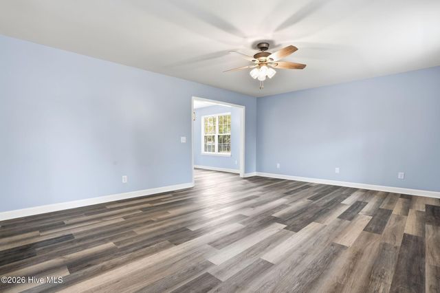 216 Foxcroft Road, Southport, NC 28461