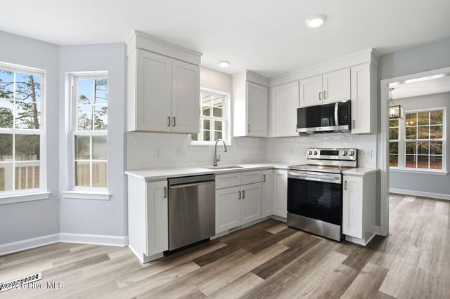 216 Foxcroft Road, Southport, NC 28461