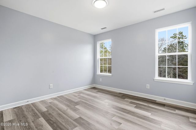 216 Foxcroft Road, Southport, NC 28461