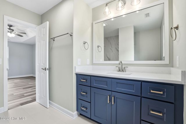 216 Foxcroft Road, Southport, NC 28461