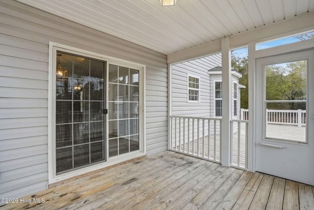 216 Foxcroft Road, Southport, NC 28461