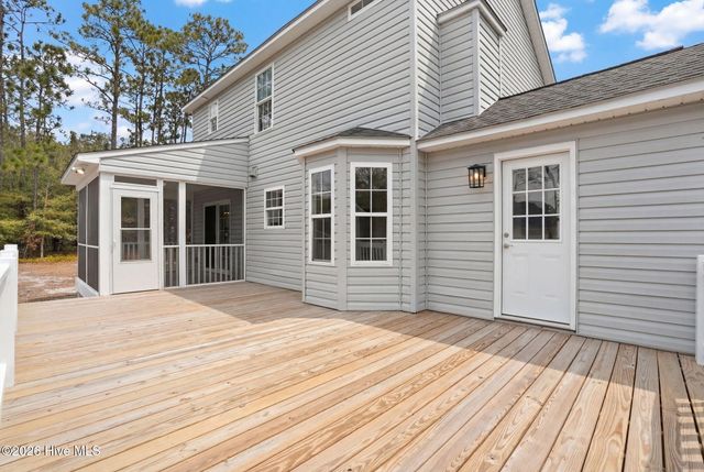216 Foxcroft Road, Southport, NC 28461