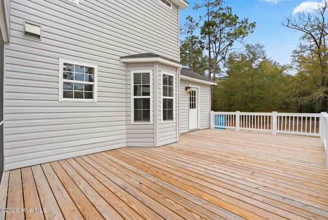 216 Foxcroft Road, Southport, NC 28461