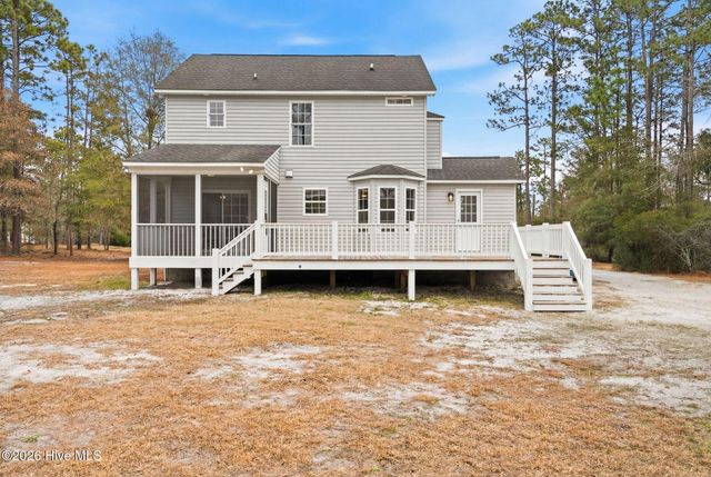 216 Foxcroft Road, Southport, NC 28461
