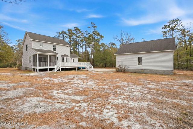 216 Foxcroft Road, Southport, NC 28461