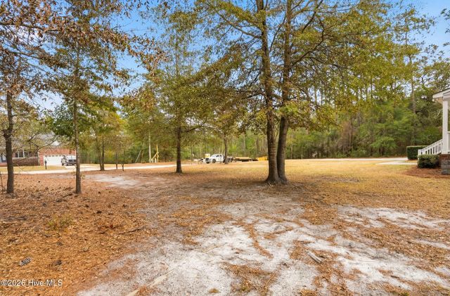 216 Foxcroft Road, Southport, NC 28461