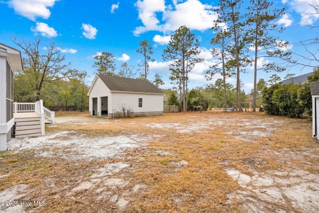 216 Foxcroft Road, Southport, NC 28461