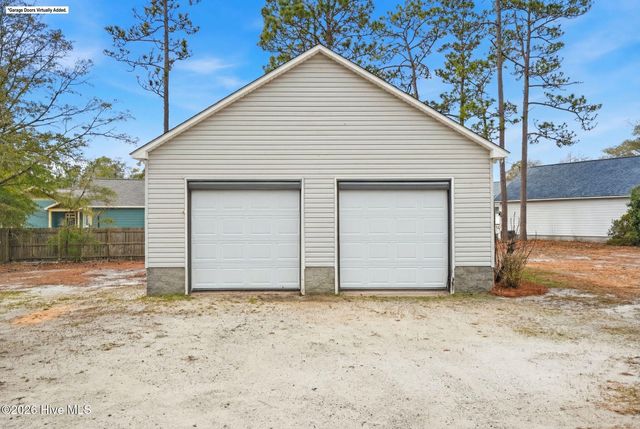 216 Foxcroft Road, Southport, NC 28461