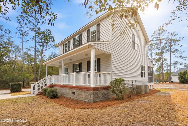 216 Foxcroft Road, Southport, NC 28461