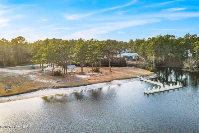 216 Foxcroft Road, Southport, NC 28461