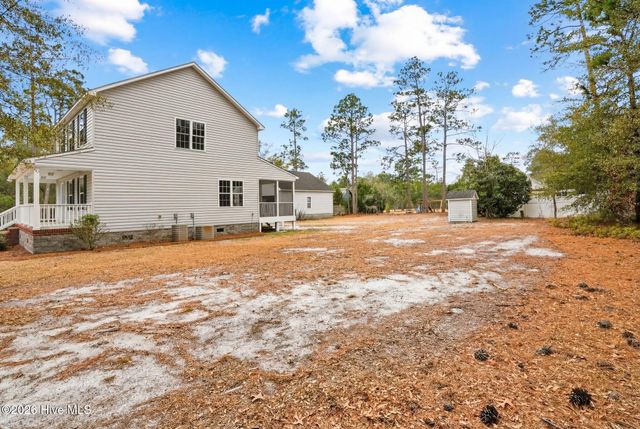 216 Foxcroft Road, Southport, NC 28461