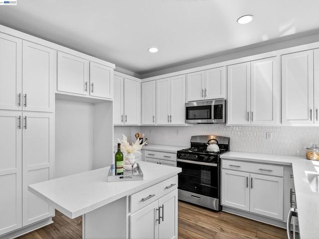 34905 Limestone Ct, Union City, CA 94587