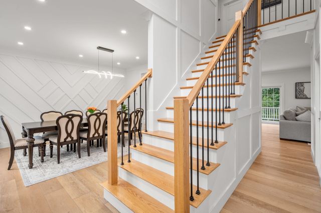 9 Flanagan Dr, Shrewsbury, MA 01545