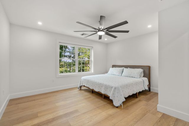 9 Flanagan Dr, Shrewsbury, MA 01545