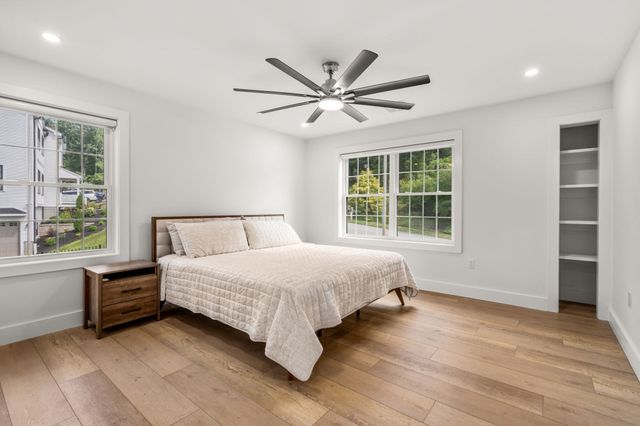 9 Flanagan Dr, Shrewsbury, MA 01545