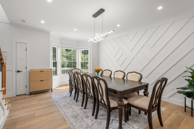 9 Flanagan Dr, Shrewsbury, MA 01545