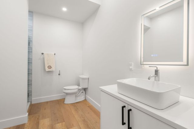 9 Flanagan Dr, Shrewsbury, MA 01545