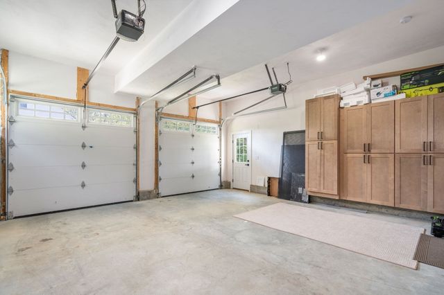 9 Flanagan Dr, Shrewsbury, MA 01545