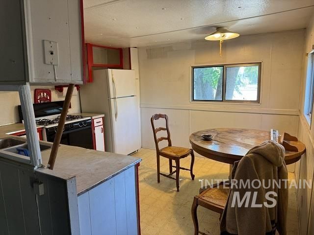 727 NW 1st St, Ontario, OR 97914