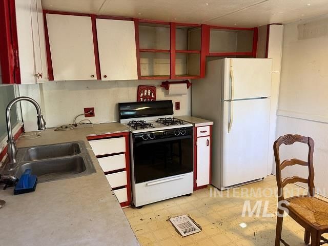 727 NW 1st St, Ontario, OR 97914