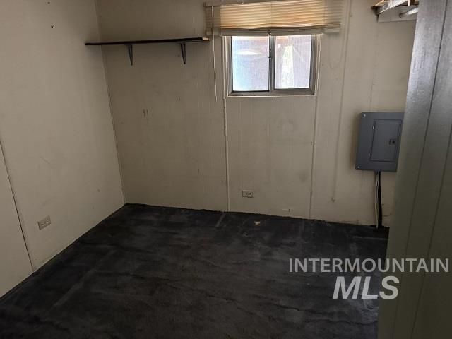 727 NW 1st St, Ontario, OR 97914