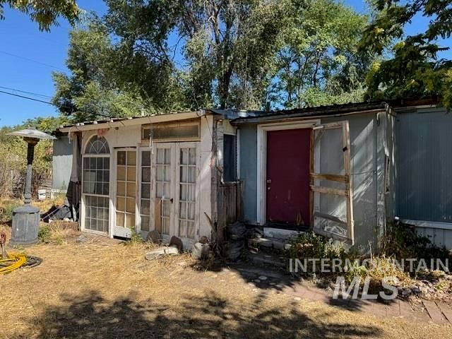 727 NW 1st St, Ontario, OR 97914
