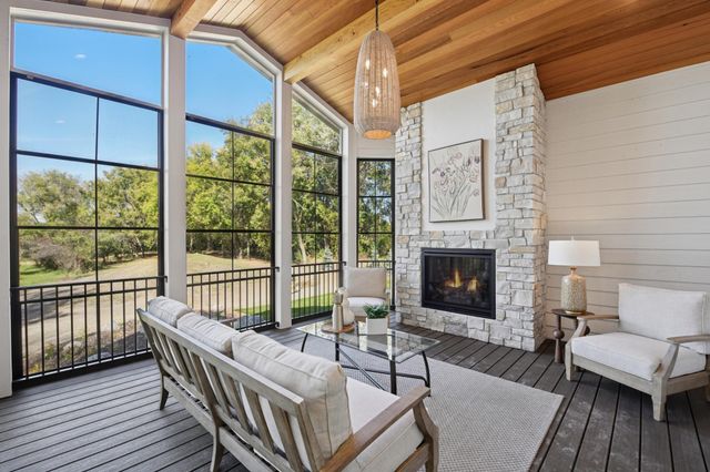 9414 Us-12, Independence, MN 55328