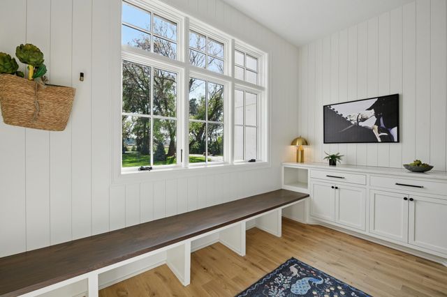 9414 Us-12, Independence, MN 55328