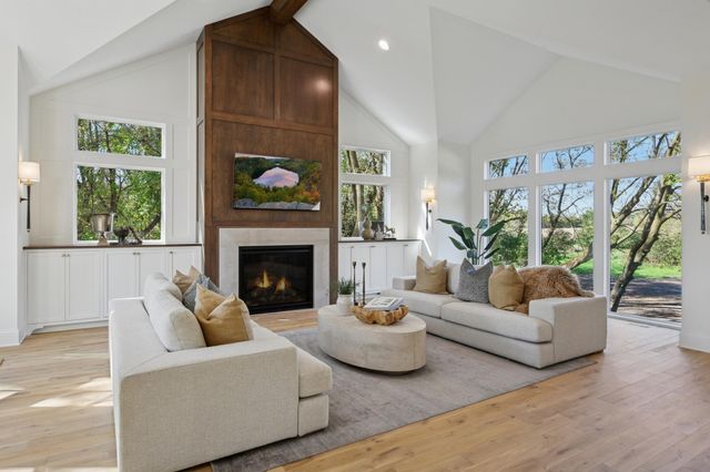 9414 Us-12, Independence, MN 55328