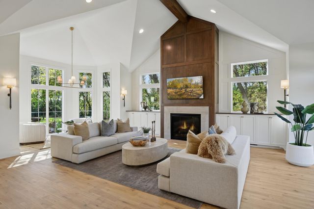 9414 Us-12, Independence, MN 55328