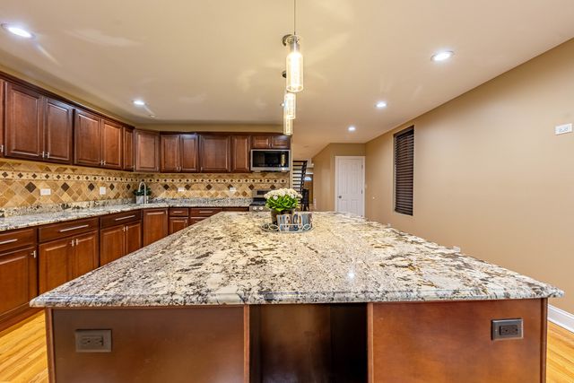 2012 W Coulter Street, Chicago, IL 60608