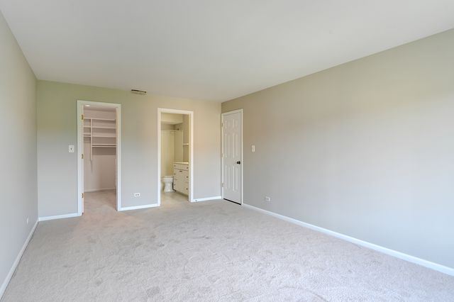 701 Lake Hinsdale Drive 412, Willowbrook, IL 60527
