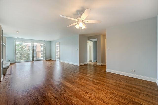 701 Lake Hinsdale Drive 412, Willowbrook, IL 60527