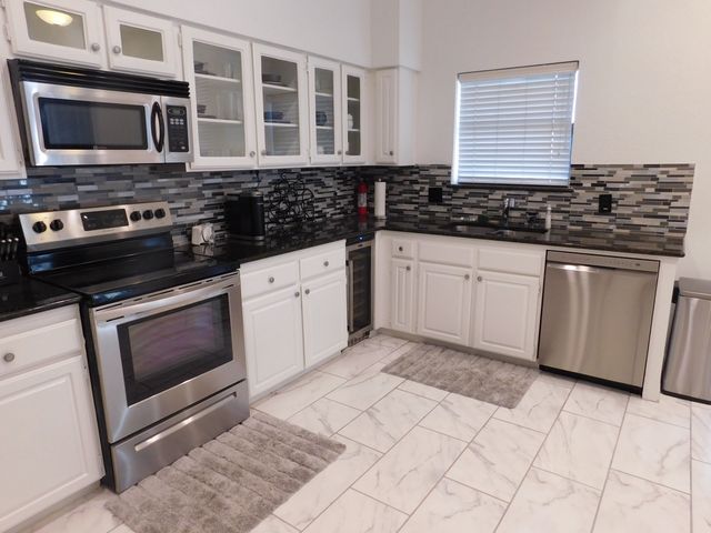 622 Crowley Road, Arlington, TX 76012