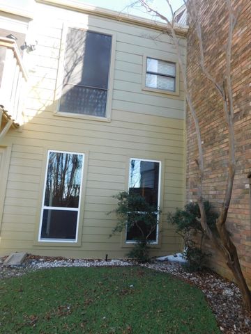 622 Crowley Road, Arlington, TX 76012