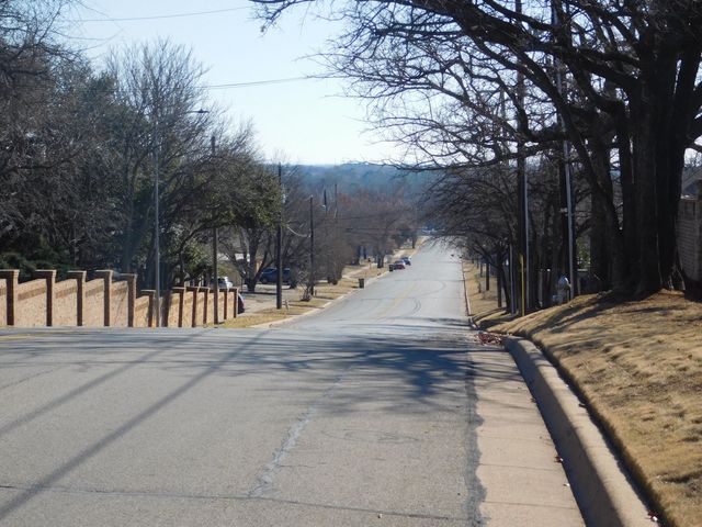 622 Crowley Road, Arlington, TX 76012